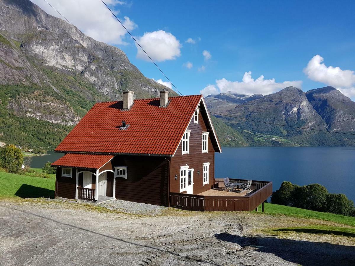 Вилла Charming Timber House In Stryn, Norway Экстерьер фото