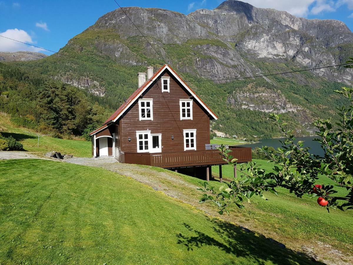 Вилла Charming Timber House In Stryn, Norway Экстерьер фото